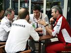 Рабочая дискуссия руководителей команд Ferrari и Mercedes