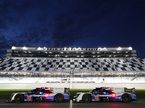 Машины United Autosports на трассе в Дайтоне
