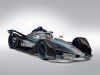 Гоночный электромобиль Mercedes-Benz EQ Silver Arrow 01