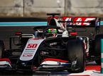 Мик Шумахер за рулём машины Haas на тестах в Абу-Даби