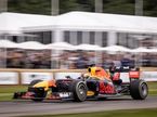 Лиам Лоусон за рулём RB7 на Фестивале скорости в Гудвуде, фото из Twitter гонщика