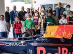 Преподаватели программы F1 in Schools, их ученики и представители властей Майами-Гардерс, фото пресс-службы Гран При Майами