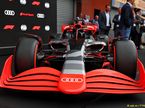 Шоукар Audi на пит-лейн бельгийской трассы Спа