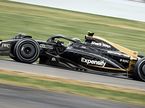 Машина вымышленной команды APX GP на трассе в Сильверстоуне, фото Формулы 1