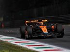 Оскар Пиастри за рулём McLaren MCL60 на тренировках в Монце
