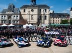 Команда BMW в центре Ле-Мана, фото пресс-службы BMW M Motorsport