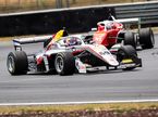 Калле Рованперя за рулём машины Hitech на трассе в Таупо, фото пресс-службы Формулы Regional Oceania