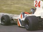 Джеймс Хант за рулем Hesketh 308/2 на трассе в Зандфорте