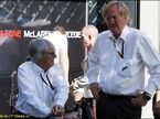 Рон Уокер (справа) и Берни Экклстоун