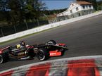 В 2011 году машины Gravity-Charouz были раскрашены почти так же, как и Lotus Renault в Ф1
