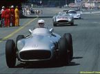 Другой экземпляр Mercedes W196, который хранится в заводском музее в Штутгарте