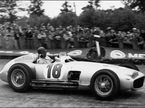 Хуан-Мануэль Фанхио за рулём Mercedes W196