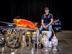 Макс Ферстаппен и трофеи Red Bull Racing, фото Red Bull