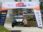 Тьери Невиль за рулём Hyundai i20 N Rally1 HYBRID на трассе ралли в Хорватии