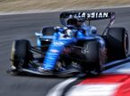 Алекс Элбон за рулём Williams FW48 на трассе в Шанхае, фото XPB