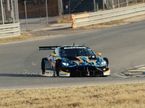 Фернандо Алонсо за рулём Astom Martin Vantage DTM на трассе в Хараме, фото из социальных сетей