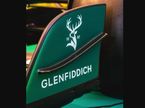 Логотип Glenfiddich на машине Aston Martin