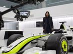 Киану Ривз на съёмках сериала о команде Brawn GP, фото Disney+