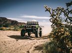 Экипаж Дженсона Баттона на дистанции бахи Parker 425