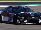Дженсон Баттон за рулём Ford Mustang на трассе в Остине, фото команды Rick Ware Racing