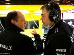Ник Честер (справа) и Фредерик Вассёр, руководитель команды Renault F1