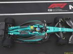 Фернандо Алонсо за рулём модернизированной AMR23