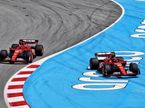 Эпизод Гран При Испании, когда гонщии Ferrari не поделили трассу, фото XPB