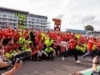 Команда Ferrari отмечает победу Леклера и подиум Хэмилтона в Сильверстоуне, фото XPB