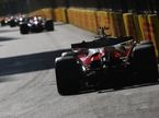 Шарль Леклер за рулём Ferrari SF-26 на трассе в Баку, фото XPB