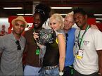 Группа No Doubt в боксах Ferrari