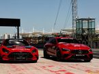 Автомобиль безопасности и медицинский автомобиль