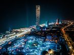 Вид на ночную Джидду, на котором хорошо видна трасса