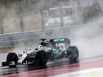 Льюис Хэмилтон за рулём Mercedes на третьей тренировке в Остине