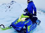 Льюис Хэмилтон в горах американского штата Колорадо