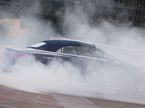 Льюис Хэмилтон крутит пончики в Сильверстоуне на Mercedes AMG