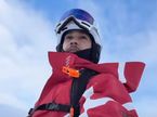 Кадр из видео Льюиса Хэмилтона, посвящённого зимнему отдыху в горах