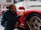 Льюис Хэмилтон и его Ferrari F40, фото из социальных сетей