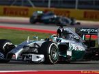 Льюис Хэмилтон за рулём Mercedes W05