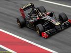 Ник Хайдфельд за рулем Renault R31 на тестах в Барселоне