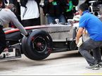 Прототипы новых шин Pirelli на машине Дженсона Баттона