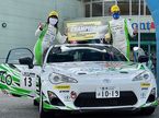 Хейкки Ковалайнен и Сае Китагава у своей раллийной Toyota GT86, фото из Twitter гонщика