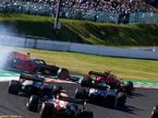 За мгновенье до этого между Ferrari Шарля Леклера и Red Bull Макса Ферстаппена произошёл контакт