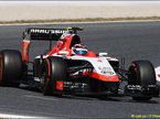 Макс Чилтон за рулём Marussia на трассе в Барселоне