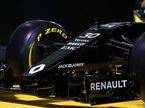 Логотип Jack & Jones на носовом обтекателе Renault
