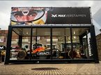 Копия RB18 в торговом центре Batavia Stad Fashion Outlet. Фото: Verstappen.com. David Klopman