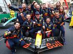 Макс Ферстаппен и его команда, фото Red Bull Racing