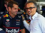 Лоран Мекис в гараже Red Bull Racing во время съёмочного дня в Сильверстоуне, фото Red Bull