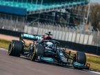 Дориан Пин за рулём Mercedes W12 на трассе в Сильверстоуне, фото пресс-службы команды