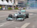 Джазман Джафар за рулём шоукара Mercedes AMG Petronas в Куала-Лумпур