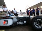 Мика Хаккинен за рулем McLaren-Mercedes MP4/13 в Сузуке